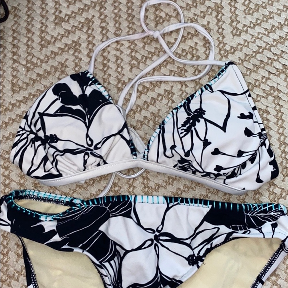bikini bundle - Picture 2 of 5